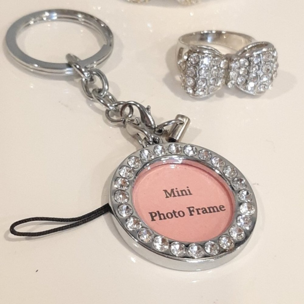 3Pc Rhinestone Accessories Set Silver Hinge Bangle Ring Mini Photo Frame - Picture 2 of 13